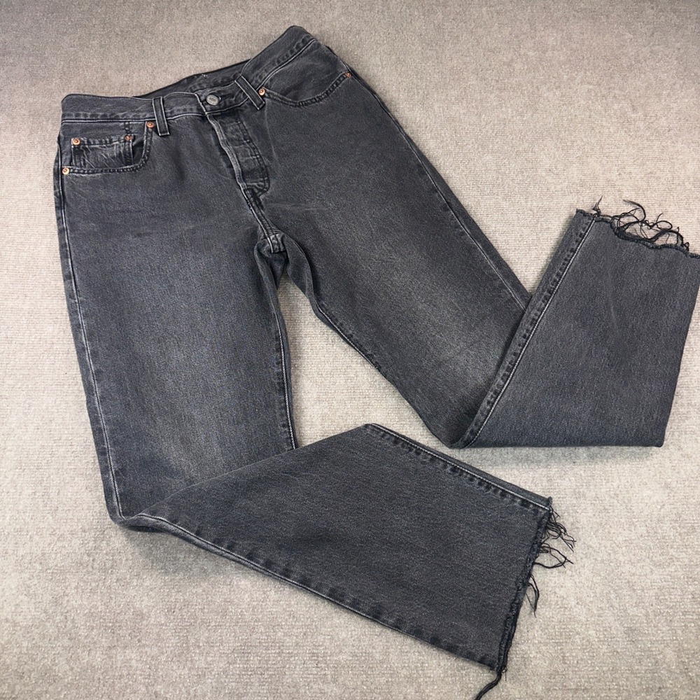 Levis 501 Original Fit Jeans Washed Black Raw Hem Button Fly W28 L30 7170